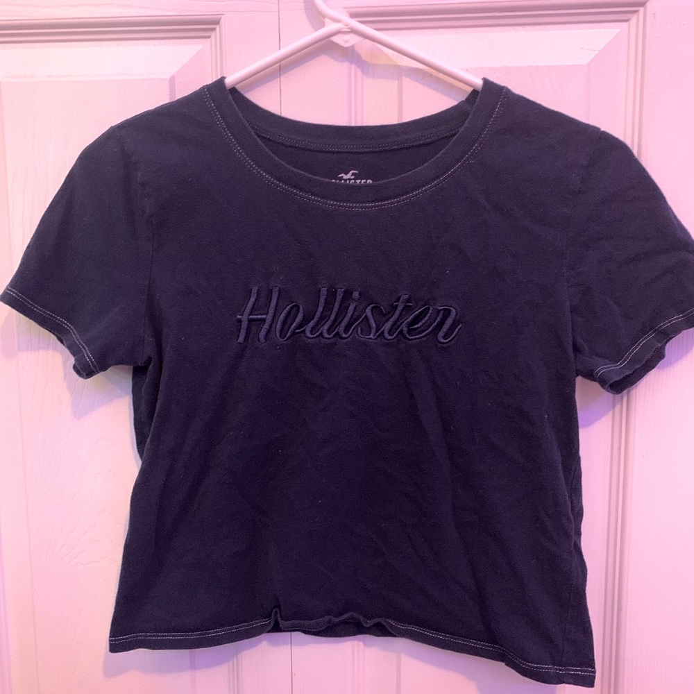 Navy cropped Hollister tee